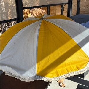 Table Umbrella Clamp On Vintage Umbrella Yellow/ White w/ Surly Trim Patio Decor